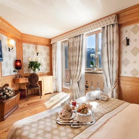 Cristal Palace Hotel 4*